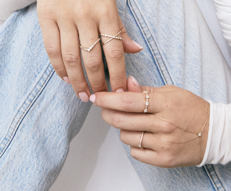 Fine Curved Diamond Chevron  Band